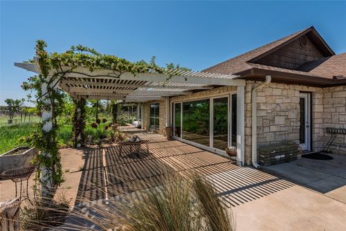 358 Easley Rd, Smithville, TX, 78957-2275 | Card Image