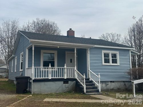 1323 7th St, Statesville, NC, 28677-7001 | Card Image