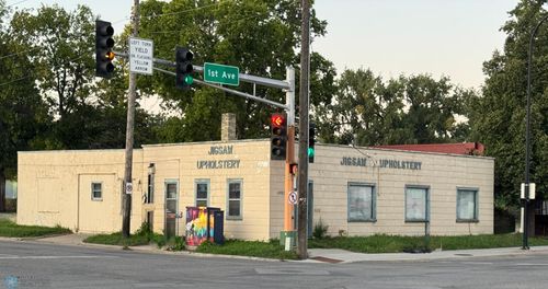 1402 1st Ave N, Moorhead, MN, 56560-2208 | Card Image