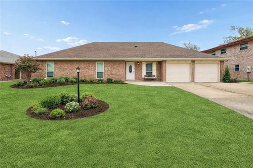 535 Alleman St, Norco, LA, 70079-2109 | Card Image