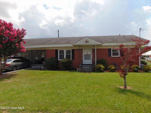 104 Edgecombe St, Macclesfield, NC, 27852-9785 | Card Image
