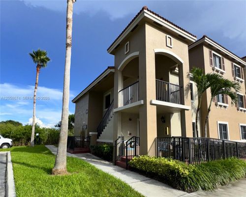 201-5-22441 Sw 88th Pl, Cutler Bay, FL, 33190-2039 | Card Image