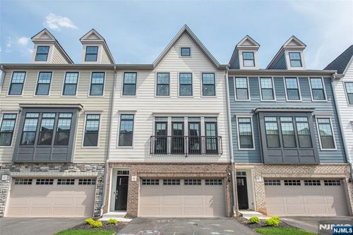 15 Cinnamon Dr, Upper Saddle River, NJ, 07458-1856 | Card Image