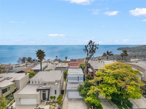 1059 Miramar St, Laguna Beach, CA, 92651-3707 | Card Image