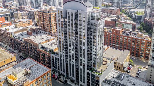 1305-435 Erie St, Chicago, IL, 60654-6978 | Card Image