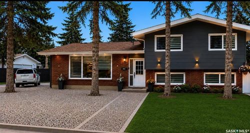 2 Mcdougall Crescent, Saskatoon, SK, S7L5C1 | Card Image