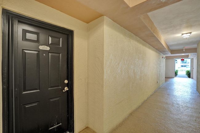 2113 Tuscany Way, Condo with 2 bedrooms, 2 bathrooms and null parking in Boynton Beach FL | Image 9