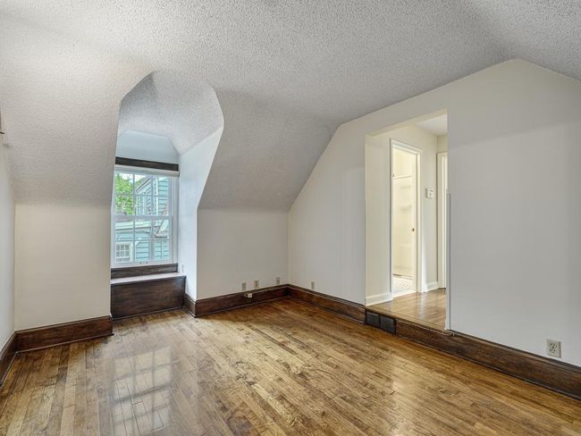 27 - Bedroom.jpg | Image 28