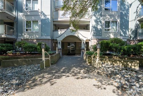 101-2710 Grosvenor Rd, Victoria, BC, V8T3M9 | Card Image