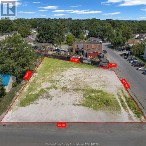55 Gordon Ave, Essex, ON, N8M2M7 | Card Image