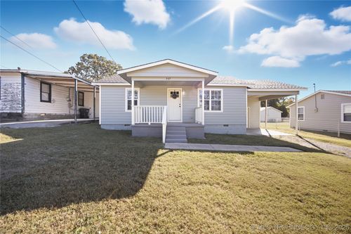 757 S Bluff Ave, Tahlequah, OK, 74464-4810 | Card Image