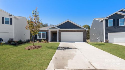 185 Callie River Ct, Clyde, NC, 28721-0709 | Card Image