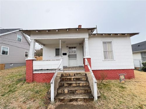 2439 Stockton St, Winston Salem, NC, 27127-3046 | Card Image