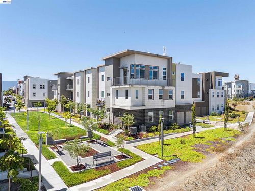 151 Manly Ter, San Jose, CA, 95136-5107 | Card Image