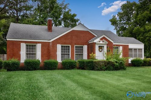 801 E Forrest St, Athens, AL, 35611-2749 | Card Image