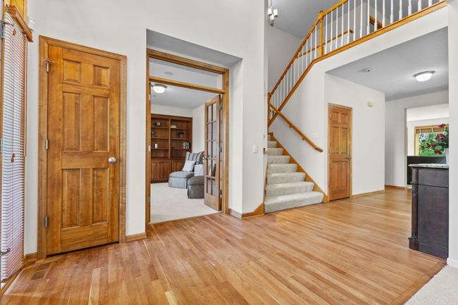 Entry - Look at those beautiful wood floors | Image 9