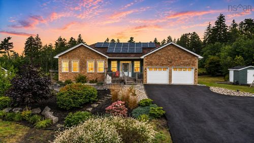 189 Oceanstone Dr, Upper Tantallon, NS, B3Z0A7 | Card Image