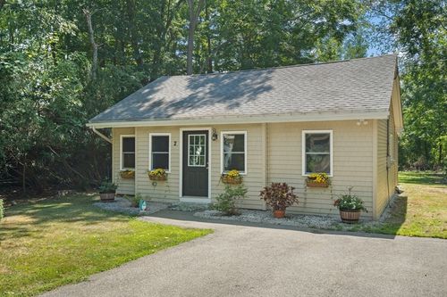 2 Westminster Rd, Merrimac, MA, 01860-1840 | Card Image