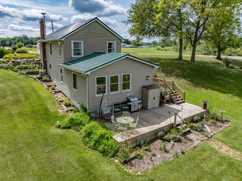 9256 N Steinbarger Lake Dr, Wawaka, IN, 46794-9790 | Card Image