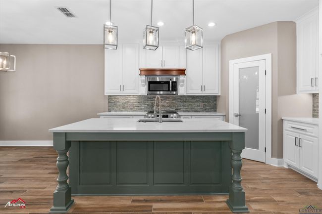135 Hillcrest, House other with 4 bedrooms, 2 bathrooms and null parking in Gladewater TX | Image 8