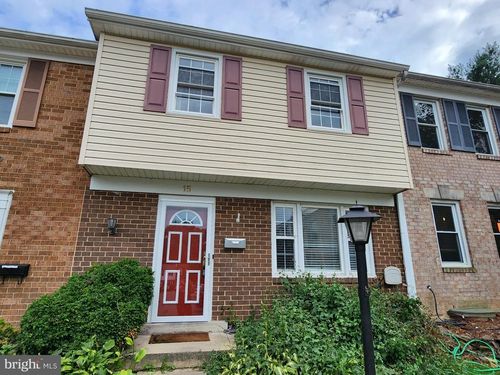 8-15 County Ct, GAITHERSBURG, MD, 20878-2800 | Card Image