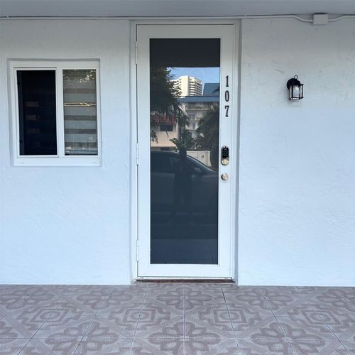 apt-107-3750 Ne 170th St, North Miami Beach, FL, 33160-3141 | Card Image