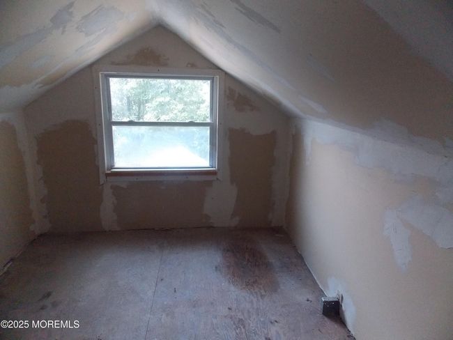Attic | Image 15