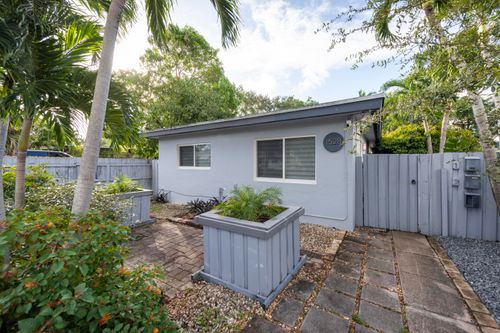 1528 Ne 33rd St, Oakland Park, FL, 33334-5322 | Card Image