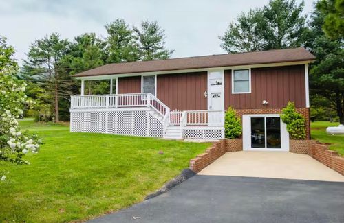 4064 Pine Grove Rd, STANLEY, VA, 22851-5417 | Card Image