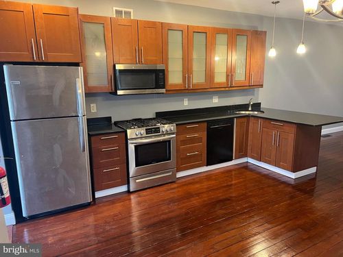 102 3rd Ave Avenue, ROEBLING, NJ, 08554 | Card Image