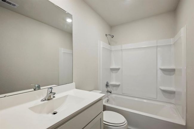 313 Grayson Baw Ln, House other with 3 bedrooms, 2 bathrooms and 2 parking in Waller TX | Image 20