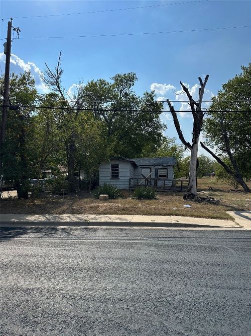 2208 Pecan St, Bastrop, TX, 78602-1538 | Card Image