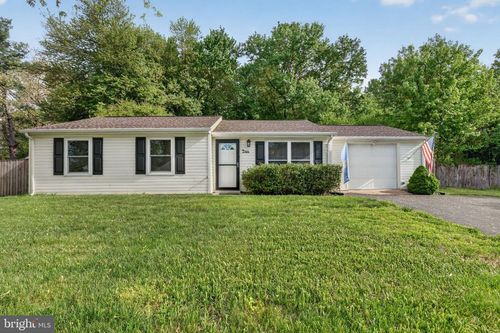 9696 Meadowview Dr, NEWBURG, MD, 20664-2208 | Card Image