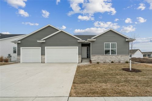 1359 Cedar Springs Dr, Marion, IA, 52302-0090 | Card Image