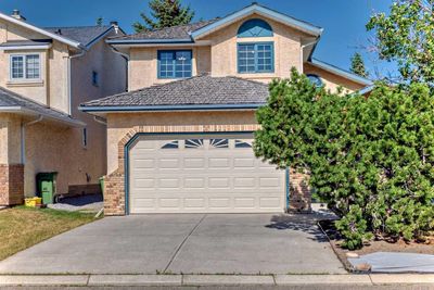 204 Hampshire Pl Nw, House detached with 4 bedrooms, 3 bathrooms and 5 parking in Calgary AB | Image 1