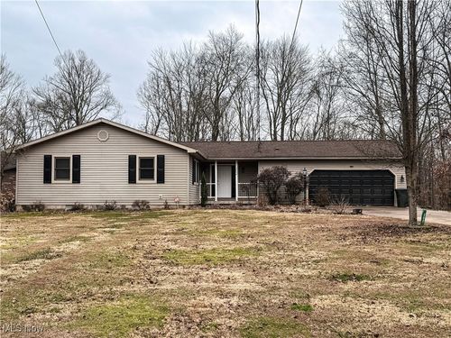 202 Forest Dr, Parkersburg, WV, 26104-7104 | Card Image