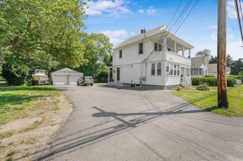 508 Middle Hwy, Barrington, RI, 02806-2345 | Card Image