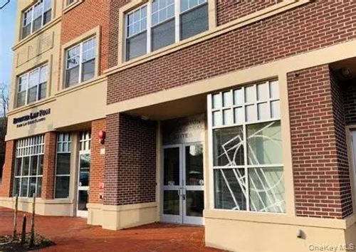 425 New York Ave, Huntington, NY, 11743-3436 | Card Image
