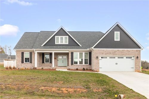 333 Wynnfall Dr, Lexington, NC, 27295-7683 | Card Image