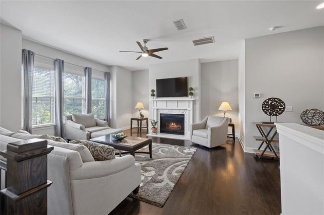 5504 Cameron Parc Dr, Townhouse with 3 bedrooms, 4 bathrooms and 2 parking in Johns Creek GA | Image 5