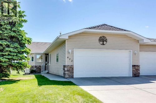 612 Riverside Blvd Nw, High River, AB, T1V2C1 | Card Image