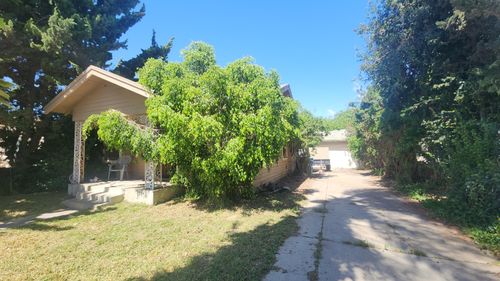 819 E Boone St, Santa Maria, CA, 93454-6301 | Card Image