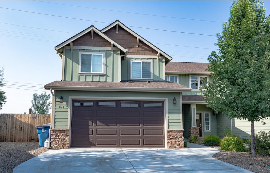 26th Ct, Redmond, OR 97756
