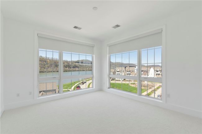 APT-413 - 1 1 St St, Condo with 3 bedrooms, 2 bathrooms and 1 parking in Oakmont PA | Image 12