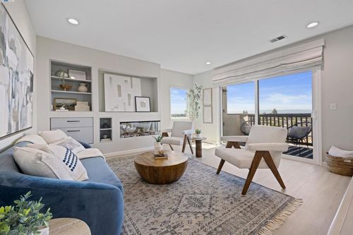 apt-105-21117 Gary Dr, Hayward, CA, 94546-6131 | Card Image