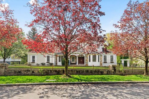 68 Stonewall Cir, West Harrison, NY, 10604-1117 | Card Image
