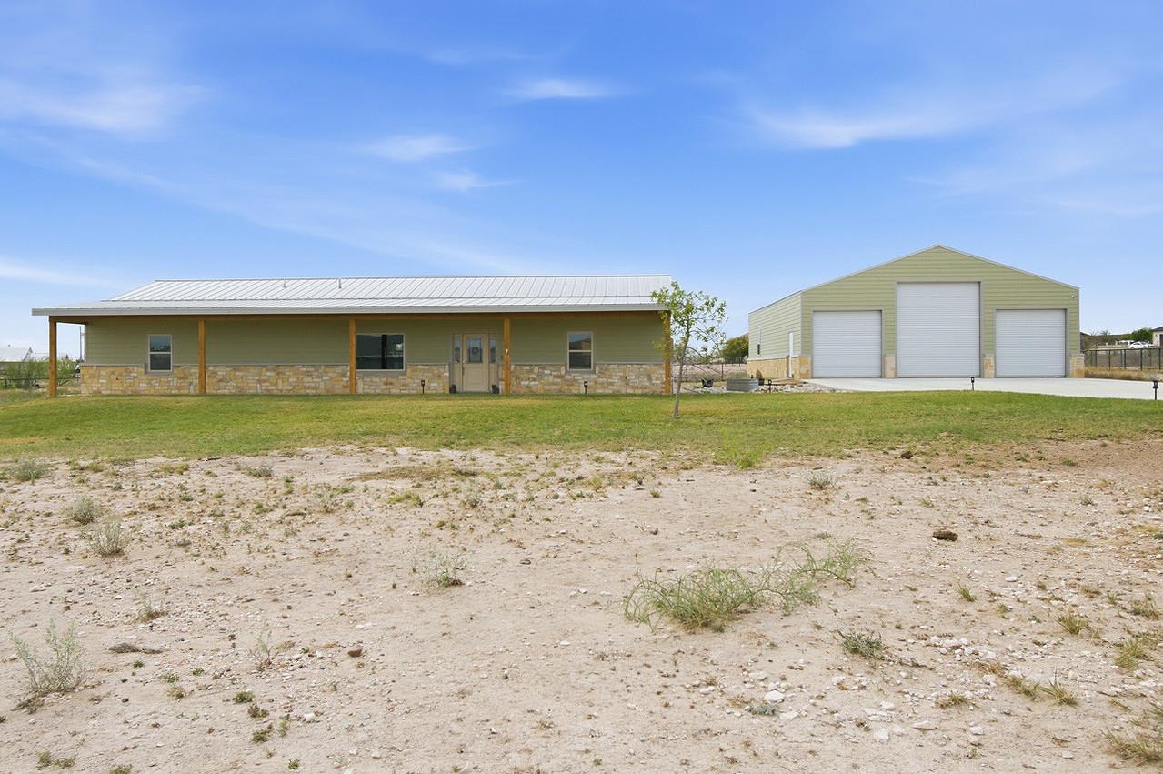 Residential in Del Rio 5