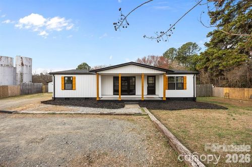 1711 W C St, Kannapolis, NC, 28081-9386 | Card Image