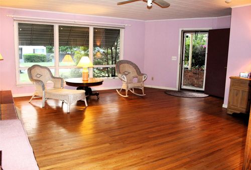 113 Pine Neck Ave, East Patchogue, NY, 11772-5727 | Card Image