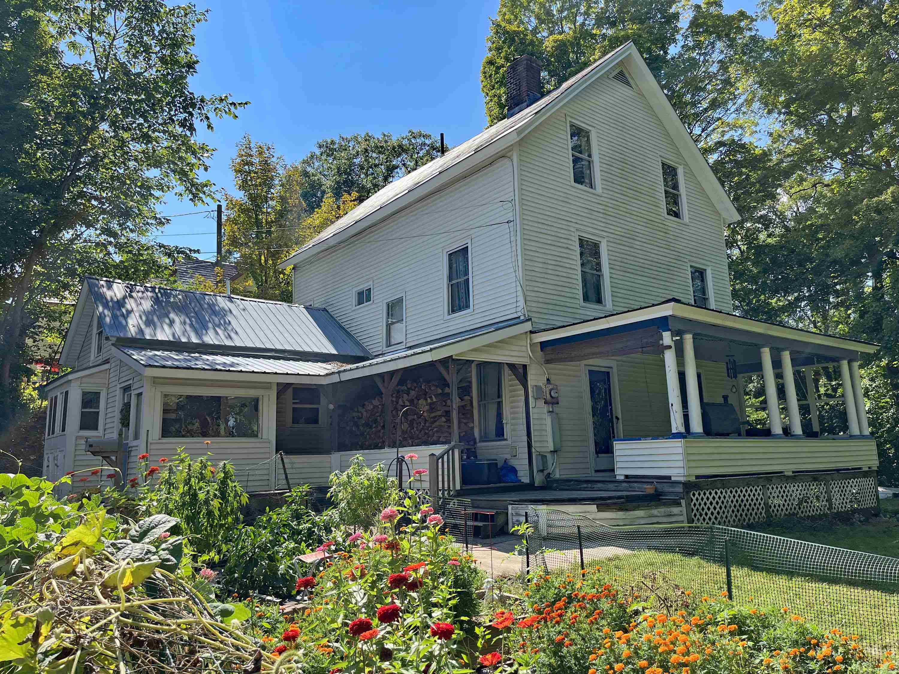 Washington St, Brattleboro, VT 05301